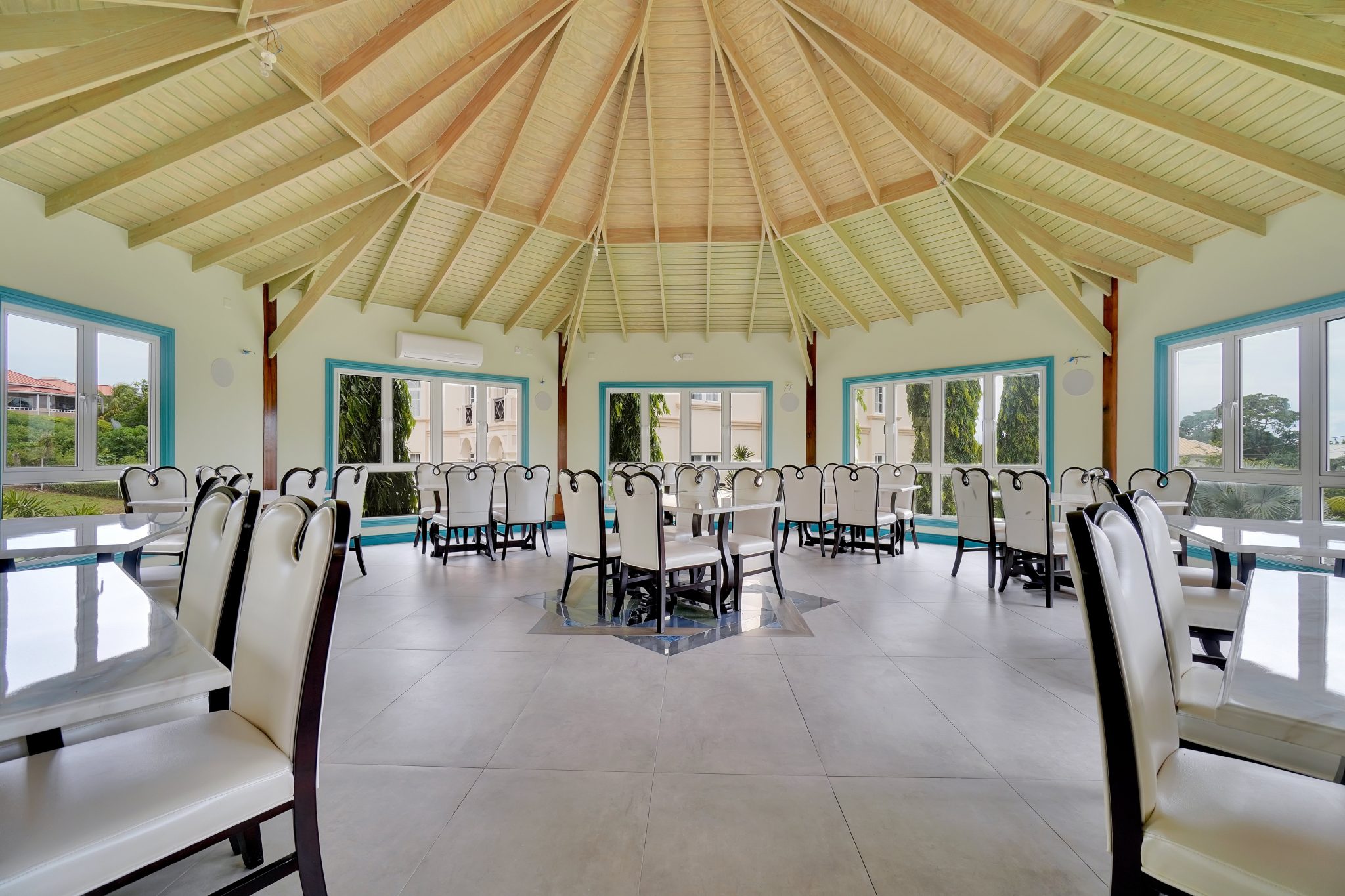 Mandela Court Luxury Suites Grenada