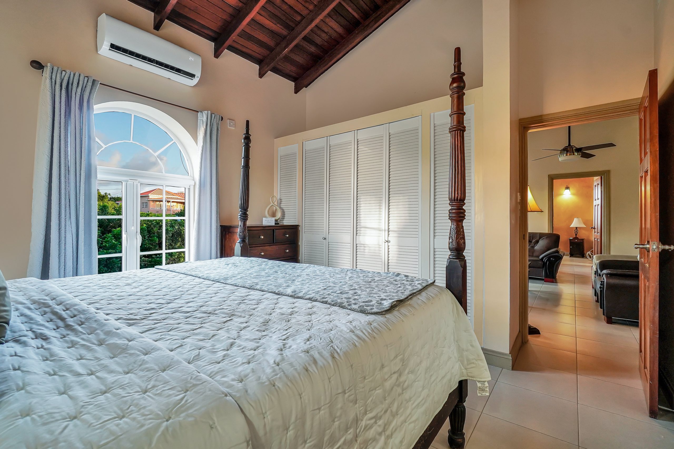 Adunay-Suite-3003-13_bzzt-scaled