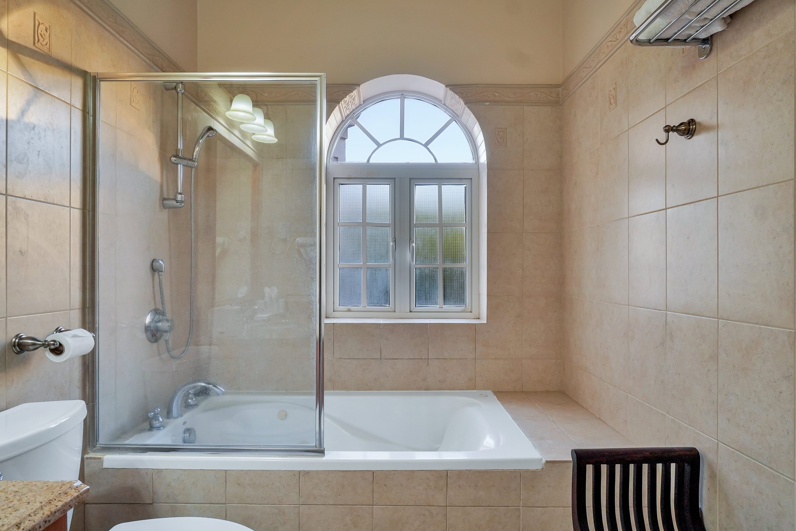 Adunay-Suite-3003-15_bzzt-scaled