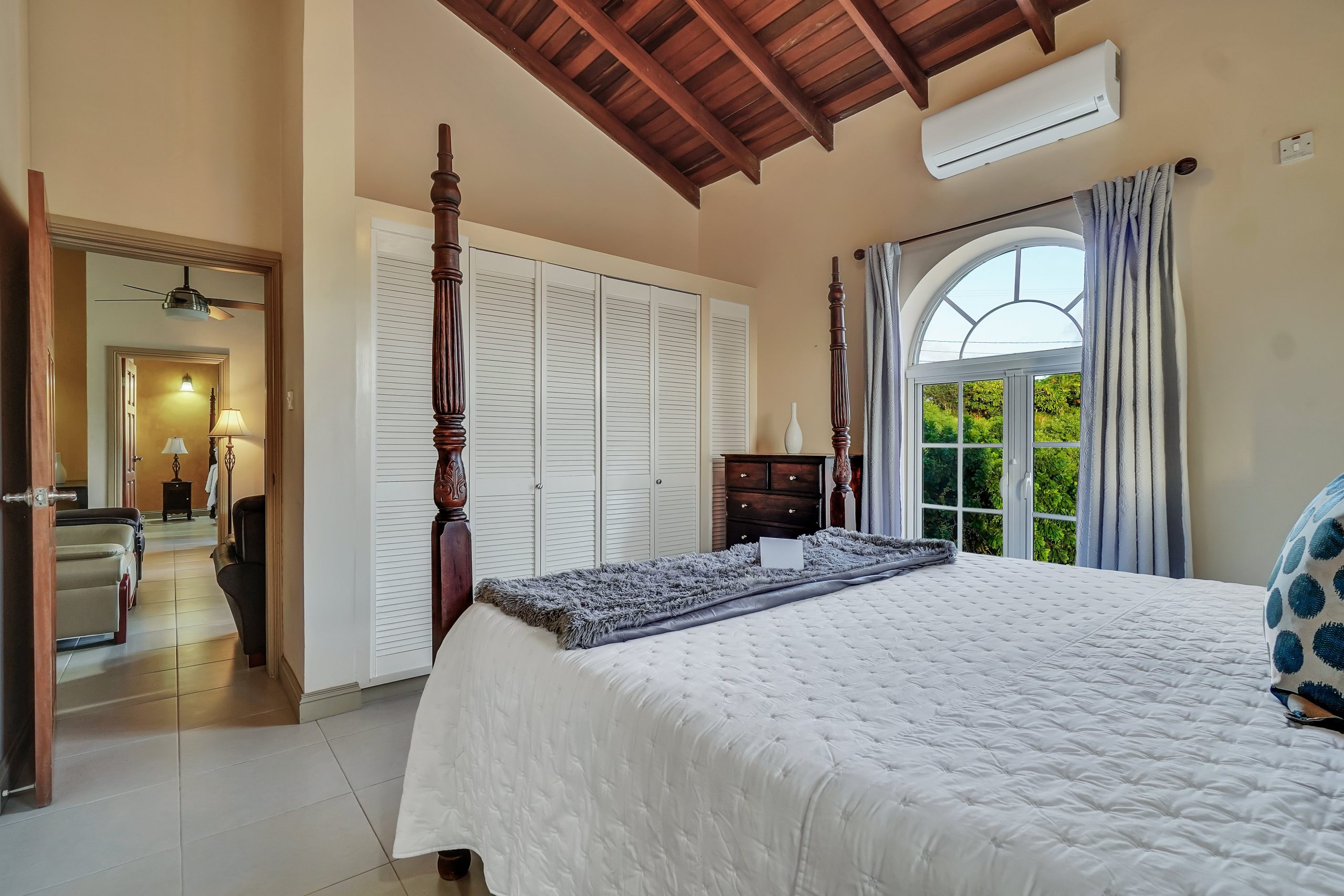 Adunay-Suite-3003-19_bzzt-scaled