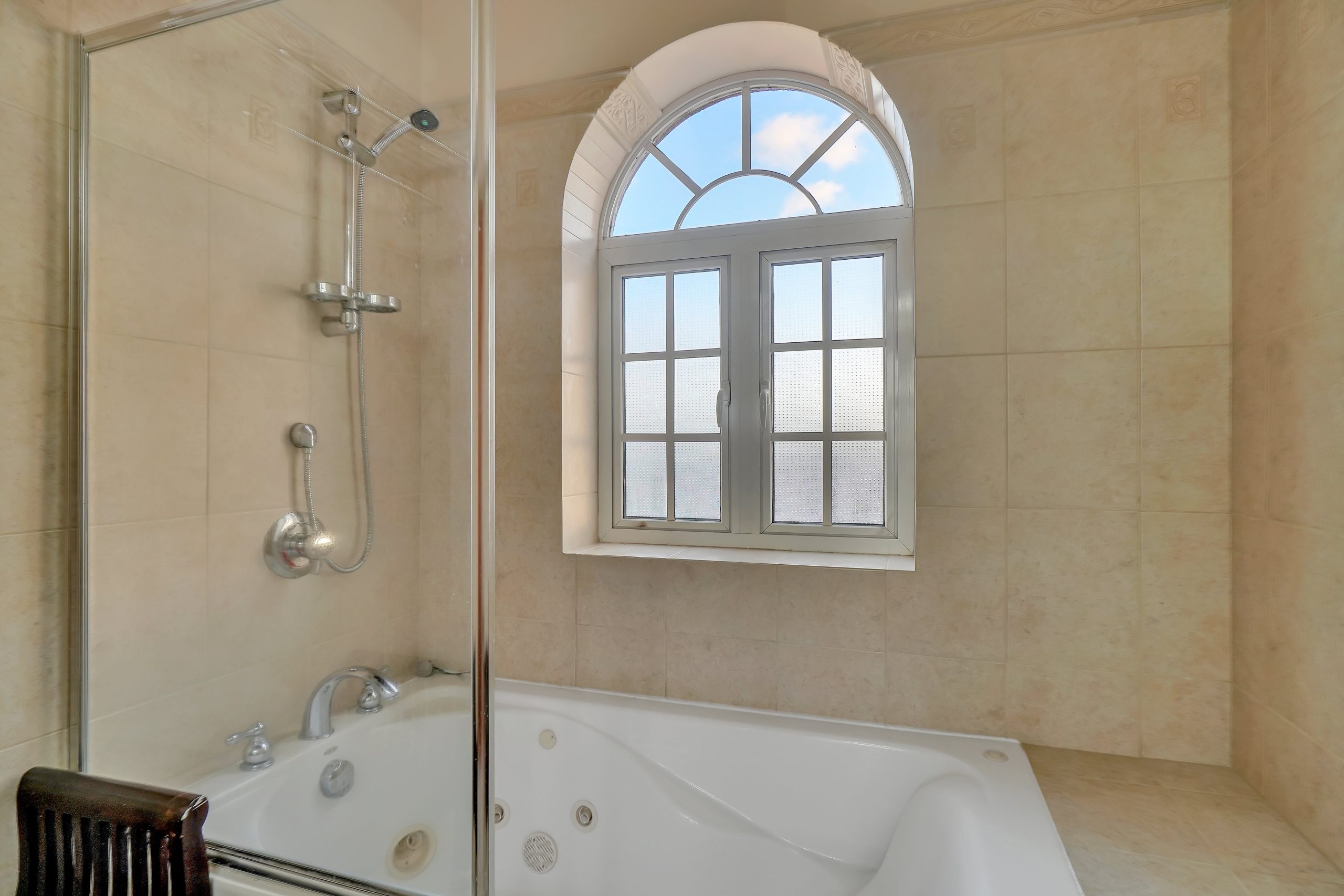 Adunay-Suite-3003-23_bzzt-scaled