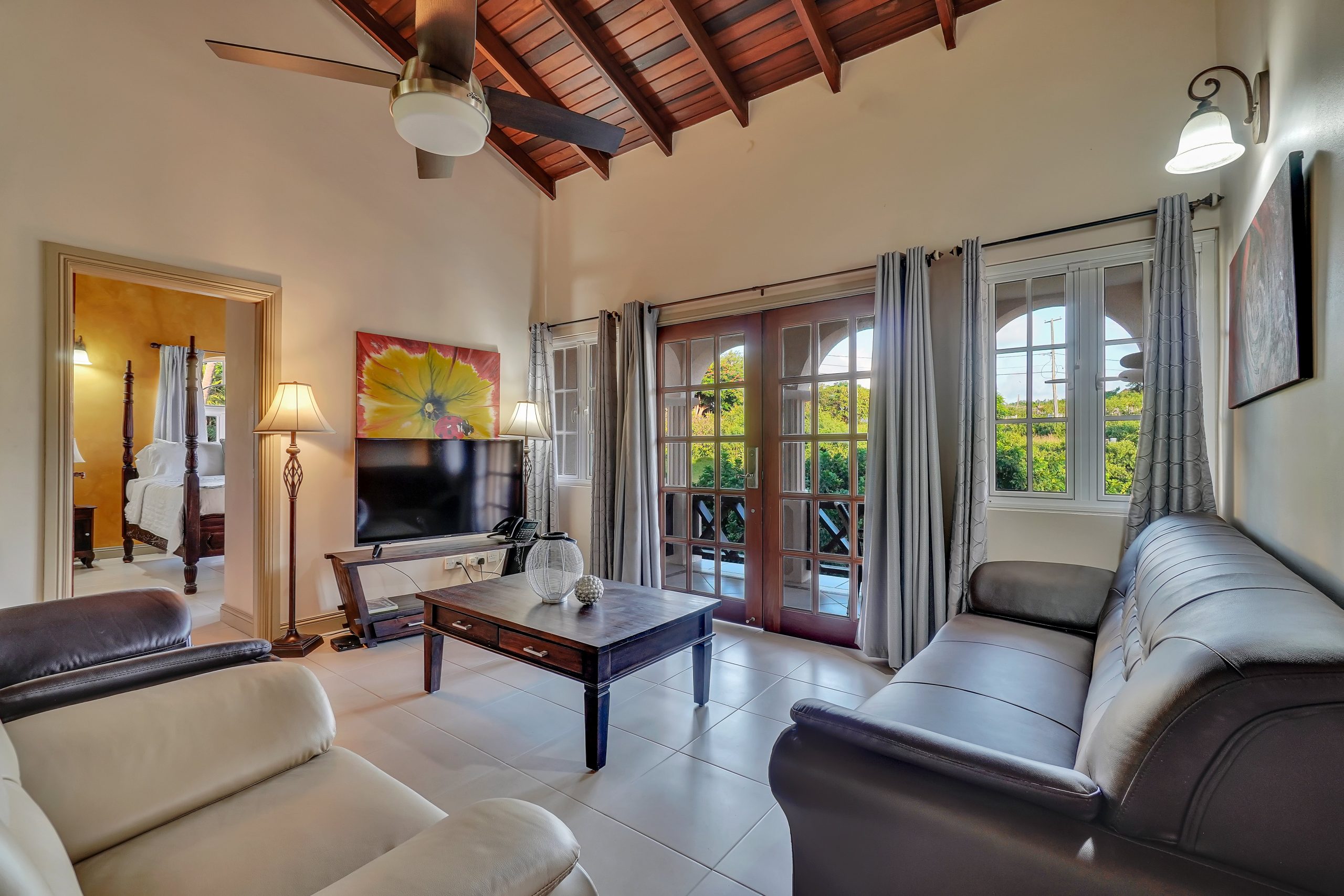 Adunay-Suite-3003-8_bzzt-scaled