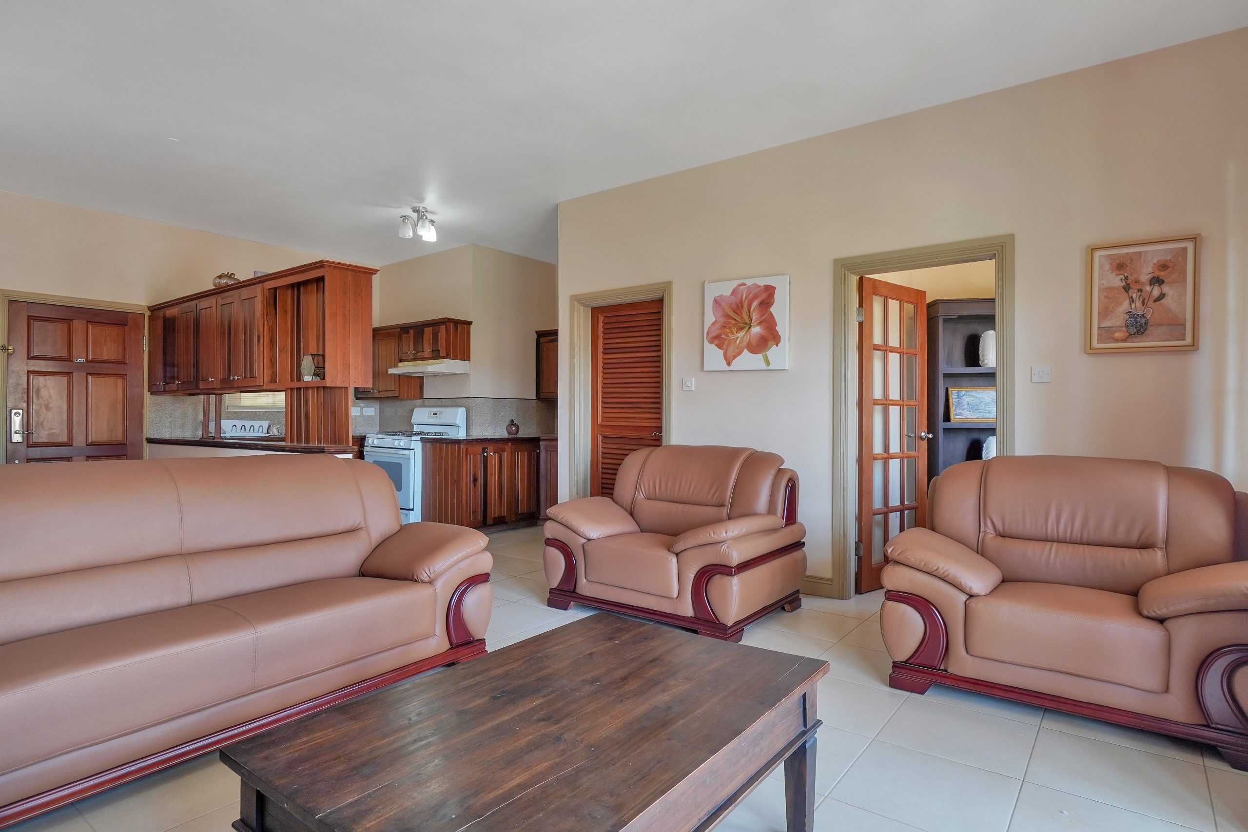 Orchid-Suite-2003-5_bzzt-scaled
